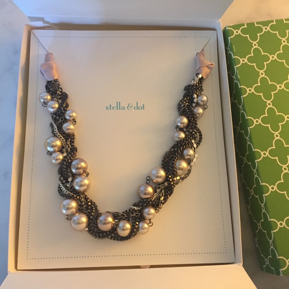 NWT Stella & Dot Statement Necklace
